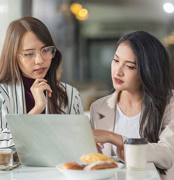الإعلان، التصميم الجرافيكي، والهوية البصرية
